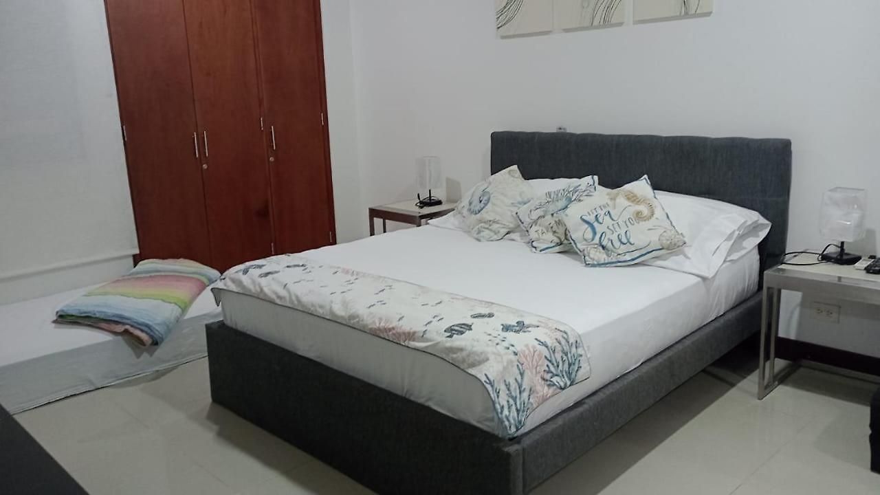 Playa Azul Dos Hab Acceso Directo Al Mar Apartment Cartagena